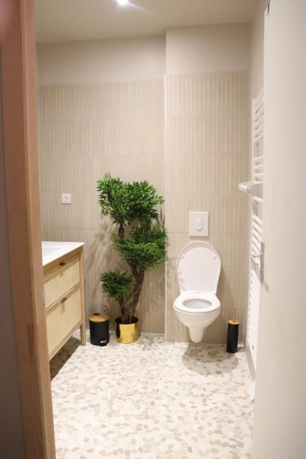 Loveroom Japon Avec Balneotherapie Tolone Esterno foto